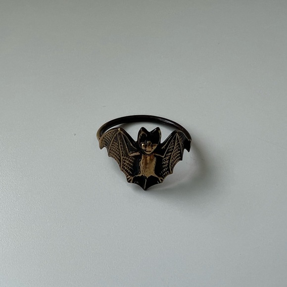 Bat ring - Picture 1 of 8